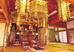本堂内陣 本堂内陣